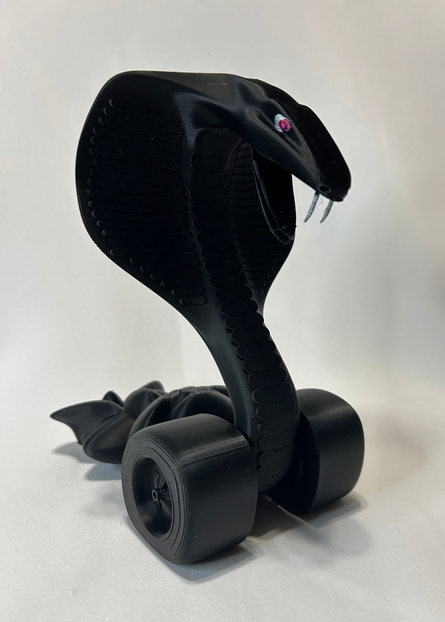 Black-out Cobra Jet Snake