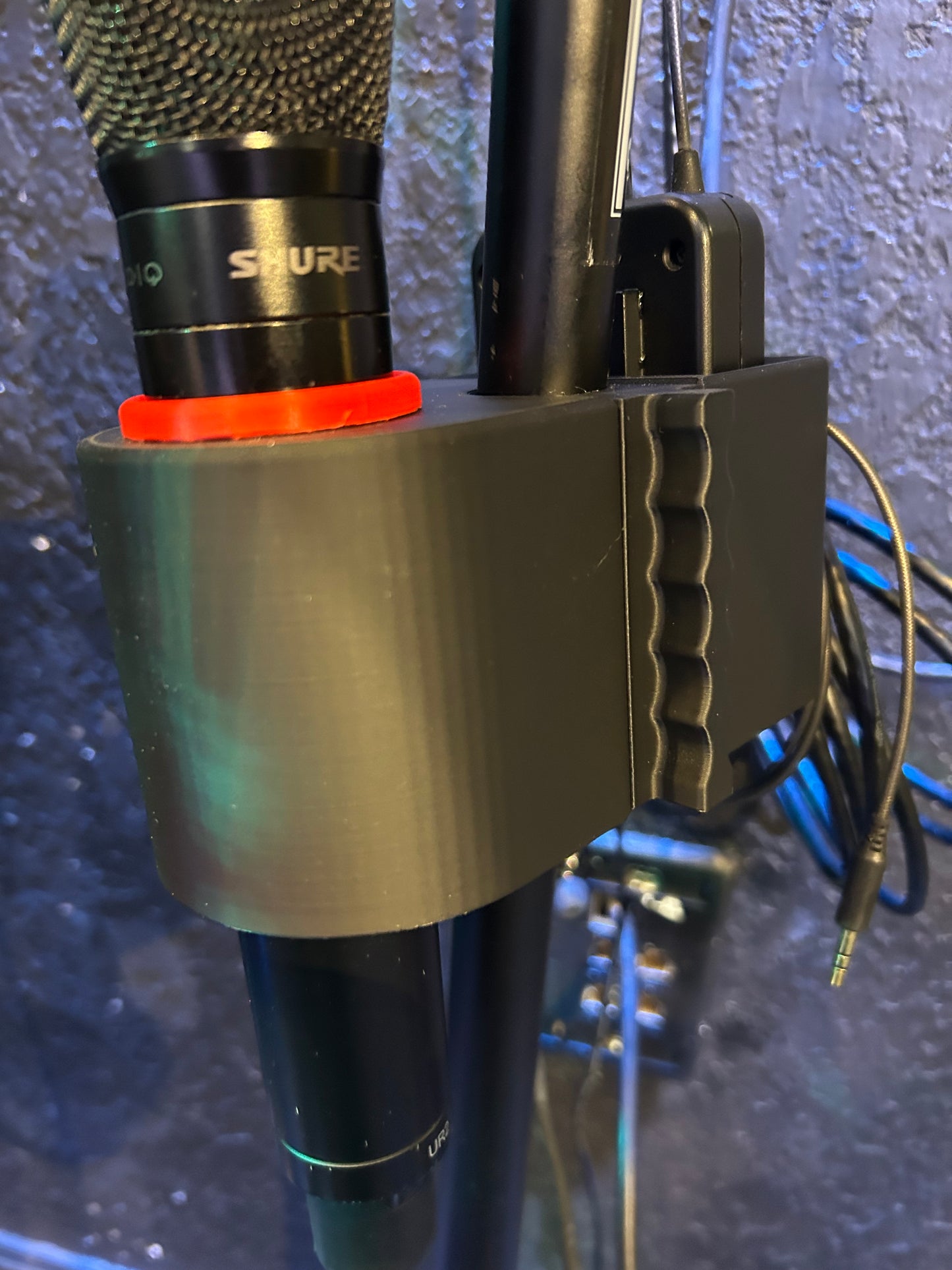 MicCaddy Economy Side-by-Side Style Mic/Transmitter/Earbud Holder